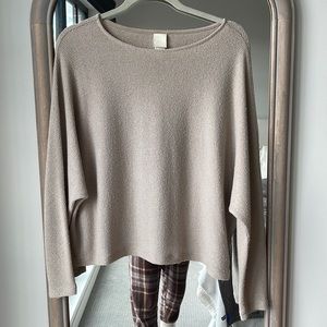 H&M light weight beige sweater